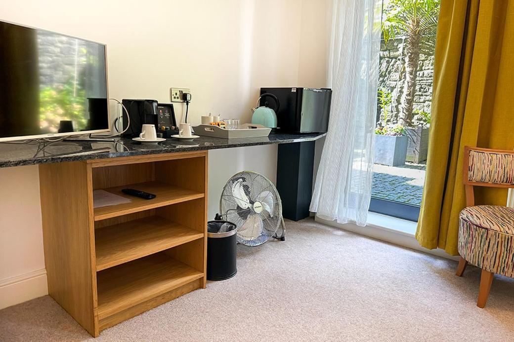 Beachcliff Rooms & Apartments Cardiff Bagian luar foto